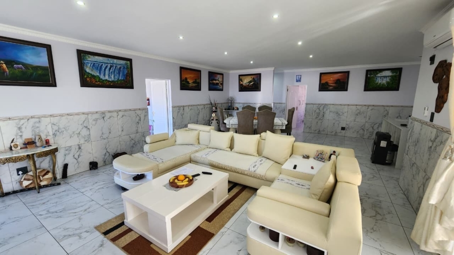 4 Bedroom Property for Sale in Country Club Western Cape